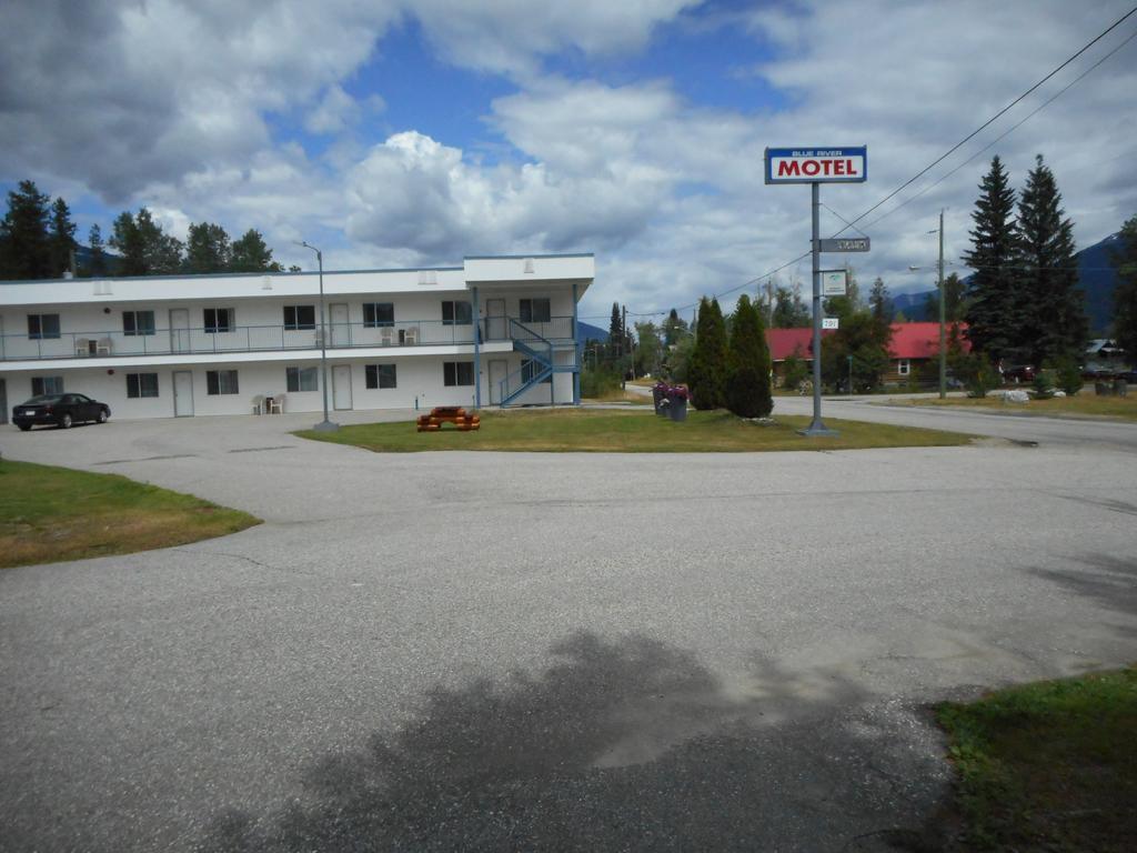 Blue River Motel Exterior photo